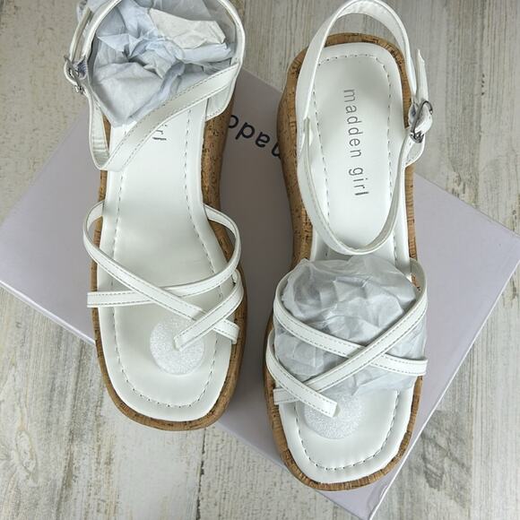 Madden Girl Volt womens size 9 M white faux leather buckle strappy sandals new - Picture 3 of 10